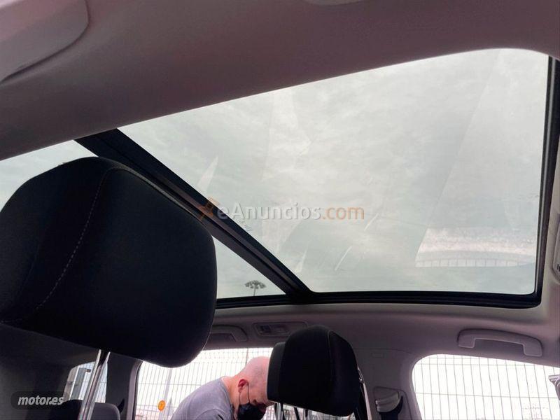 Volkswagen Touran Business  Navi 1.6 TDI CR 115CV BMT de 2016 con 129.000 Km por 16.500 EUR. en Cadiz