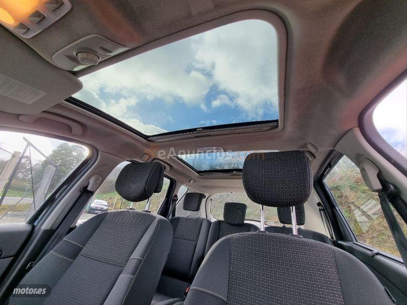 Renault Scenic Dynamique 1.5dCi 105cv eco2 de 2009 con 133.000 Km por 7.600 EUR. en Pontevedra