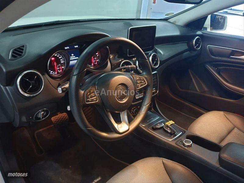 Mercedes Clase CLA CLA 200 d Shooting Brake de 2017 con 130.000 Km por 21.999 EUR. en Sevilla