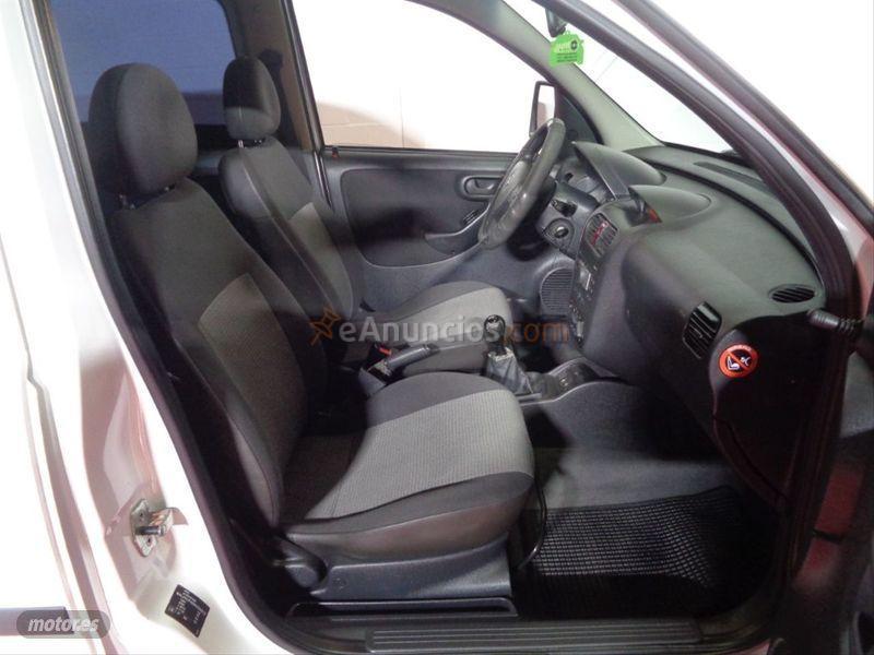 Opel Combo Tour Enjoy 1.3 CDTI 75 CV de 2011 con 177.000 Km por 4.800 EUR. en Vizcaya