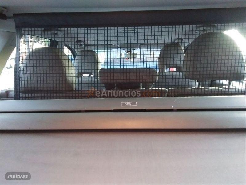 Volvo V 50 2.0D Momentum de 2005 con 215.000 Km por 4.290 EUR. en Madrid