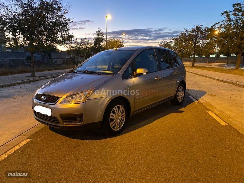 Ford Focus C-Max 2.0 Ghia de 2005 con 161.000 Km por 2.500 EUR. en Sevilla
