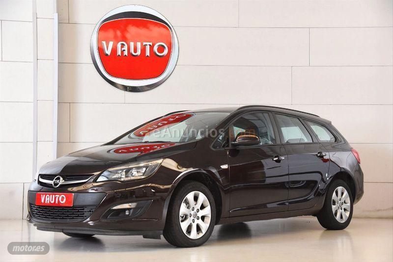 Opel Astra 1.7 CDTi 110 CV Business ST de 2014 con 190.000 Km por 8.600 EUR. en La Coruna