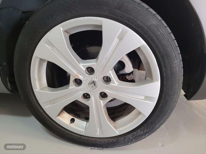 Renault Megane CoupeCabrio Dynamique dCi 110cv FAP de 2011 con 96.000 Km por 8.900 EUR. en Barcelona