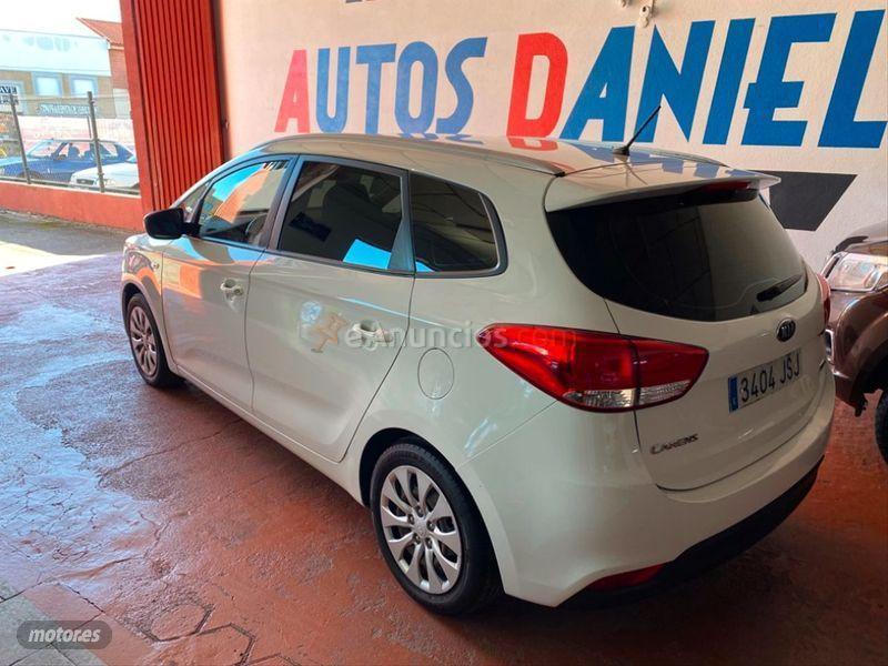 Kia Carens 1.7 CRDi VGT 115CV xTech EcoDynam 5pl de 2016 con 243.000 Km por 9.700 EUR. en Sevilla