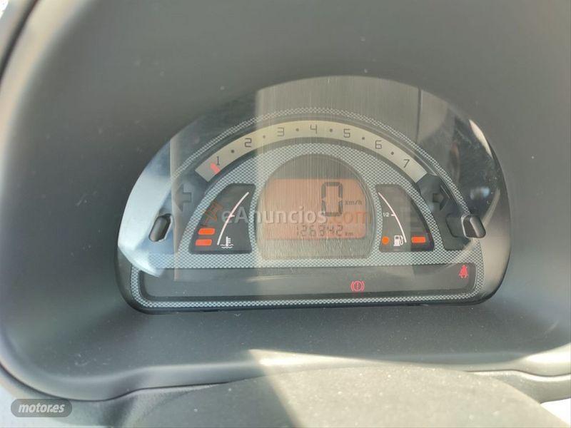 Citroen C3 Pluriel 1.4i de 2006 con 126.000 Km por 3.200 EUR. en Sevilla