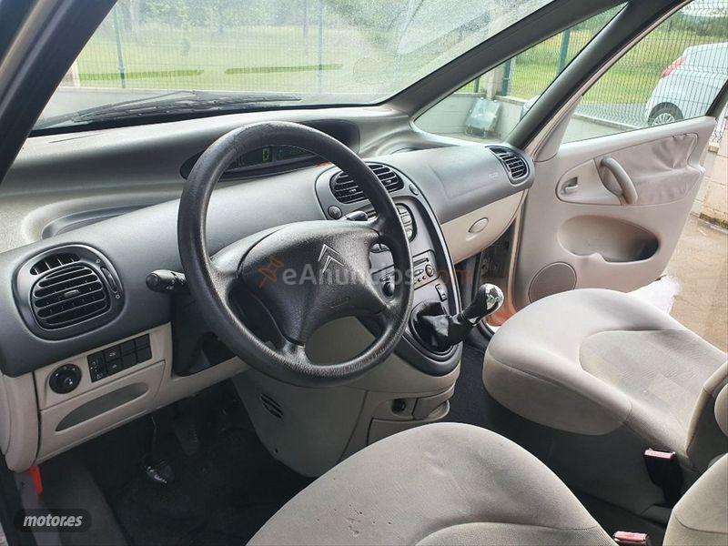 Citroen Xsara Picasso 1.6 16v HDI SX de 2004 con 130.000 Km por 3.900 EUR. en La Coruna