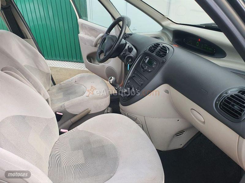 Citroen Xsara Picasso 1.6 16v HDI SX de 2004 con 130.000 Km por 3.900 EUR. en La Coruna