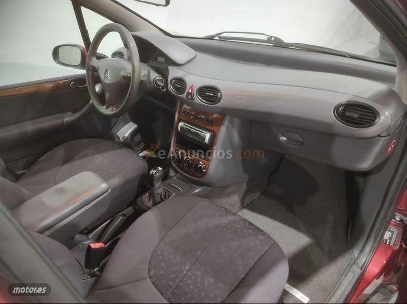 Mercedes Clase A A 170 CDI ELEGANCE de 2003 con 270.000 Km por 2.800 EUR. en Asturias