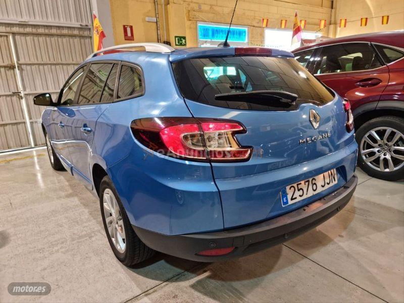 Renault Megane Sp. Tou. Limited Energy TCe 115 SS E6 de 2015 con 202.869 Km por 8.500 EUR. en Madrid