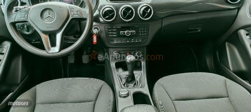 Mercedes Clase B B 180 d Urban de 2015 con 155.000 Km por 15.900 EUR. en A Coruna