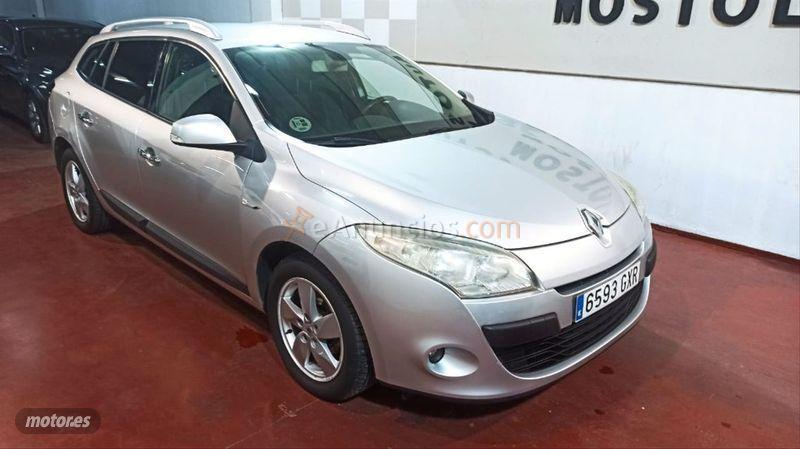 Renault Megane Sport Tourer Dynamique 1.9dCi 130cv de 2010 con 180.000 Km por 5.250 EUR. en Madrid