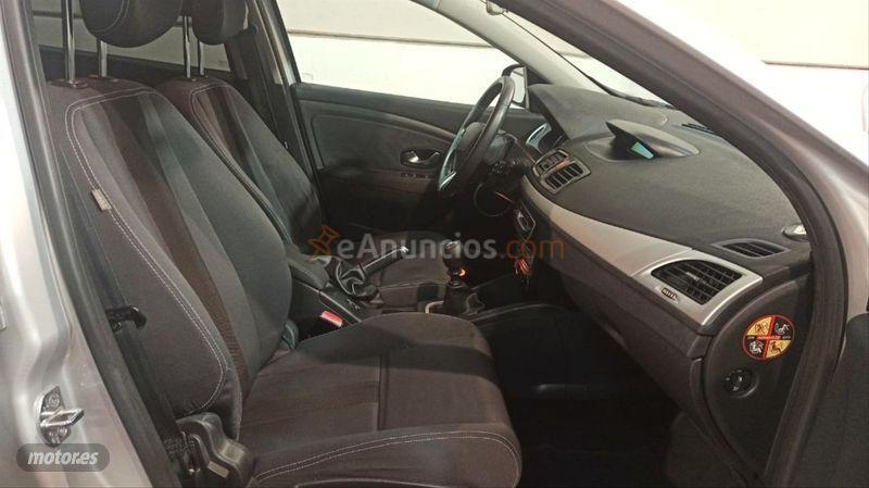 Renault Megane Sport Tourer Dynamique 1.9dCi 130cv de 2010 con 180.000 Km por 5.250 EUR. en Madrid