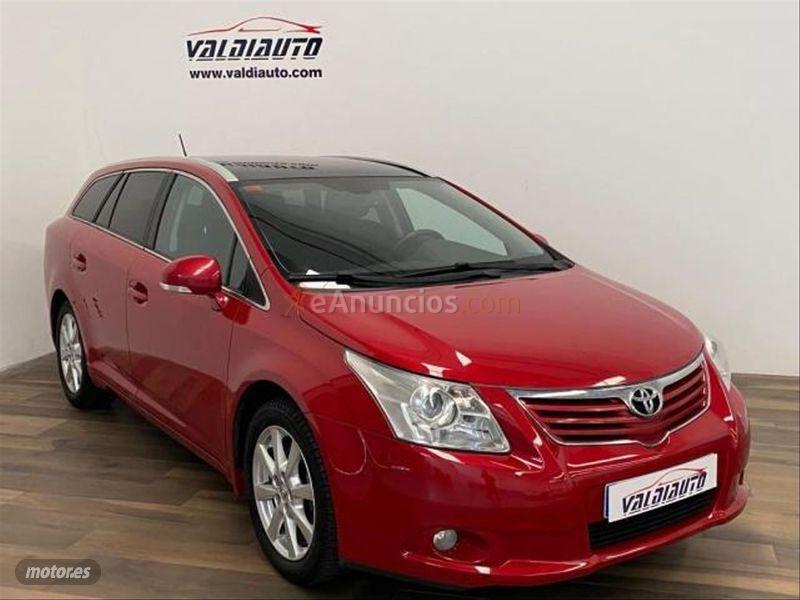 Toyota Avensis 2.2 D4D Executive Wagon de 2009 con 264.001 Km por 7.500 EUR. en Navarra