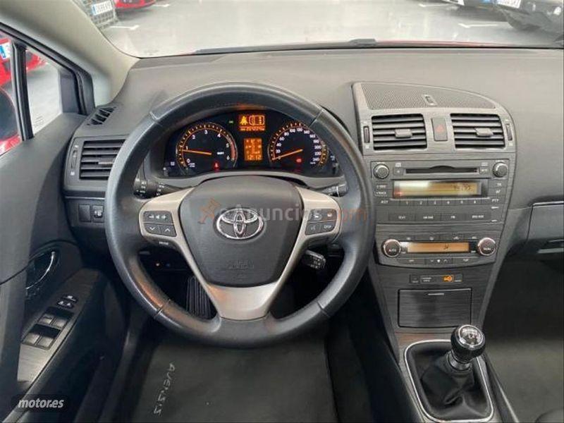Toyota Avensis 2.2 D4D Executive Wagon de 2009 con 264.001 Km por 7.500 EUR. en Navarra