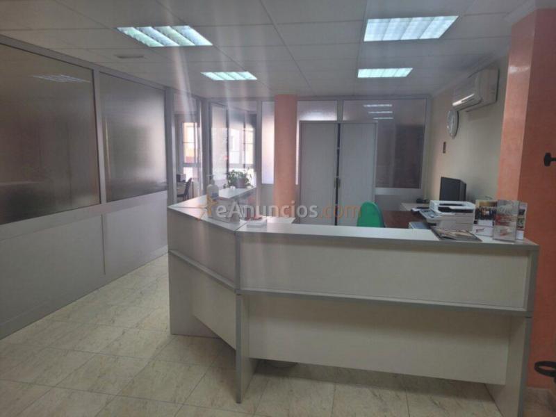 Oficina en el centro de Santa Bárbara