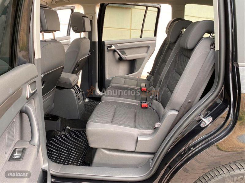 Volkswagen Touran 1.6 TDI 105cv 119gr. Advance Bmot Tech de 2013 con 108.000 Km por 11.990 EUR. en Badajoz