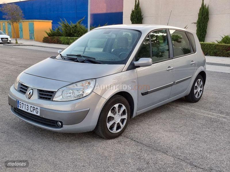 Renault Scenic CONFORT EXPRESSION 1.6 16V de 2004 con 110.000 Km por 2.000 EUR. en Granada