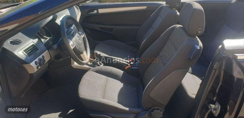 Opel Astra Twin Top 1.9 CDTi Enjoy de 2006 con 197.007 Km por 5.900 EUR. en Cantabria