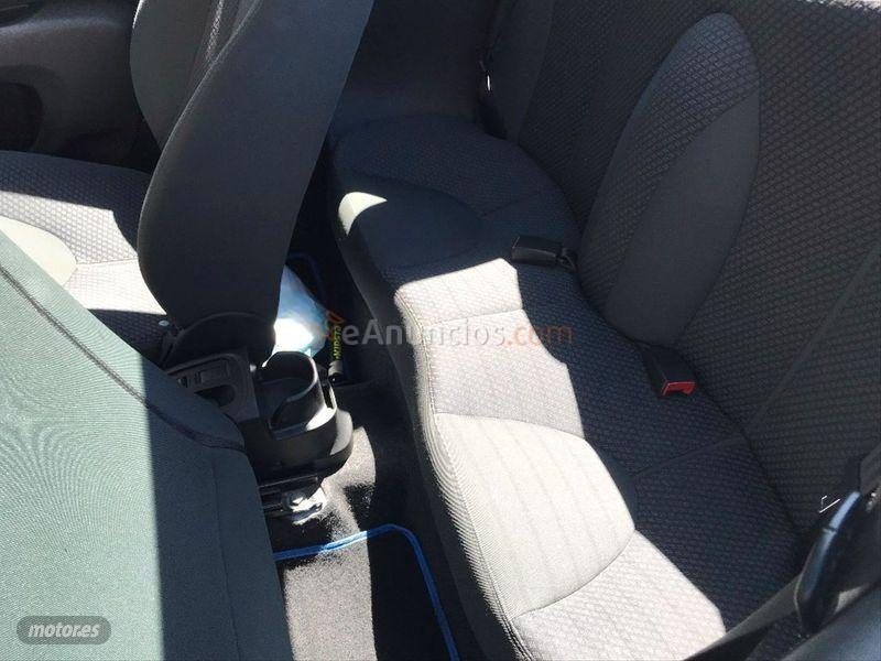 Nissan Micra CC 1.6G 110 CV TEKNA de 2007 con 148.000 Km por 2.900 EUR. en Madrid