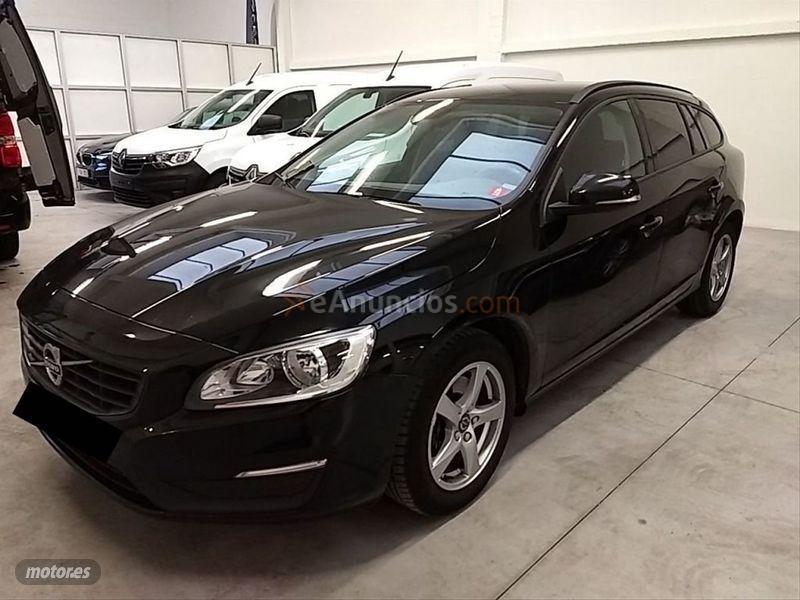 Volvo V 60 2.0 D2 Kinetic de 2018 con 138.900 Km por 13.900 EUR. en Madrid