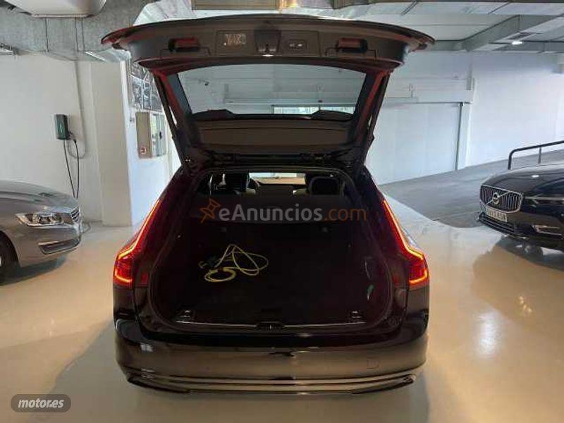 Volvo V 90 V90 T8 Twin Recharge R-Design de 2020 con 11.000 Km por 61.900 EUR. en Madrid