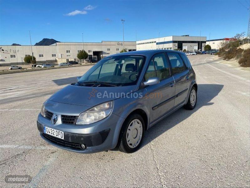 Renault Scenic CONFORT EXPRESSION 1.9DCI de 2005 con 195.000 Km por 2.500 EUR. en Alicante