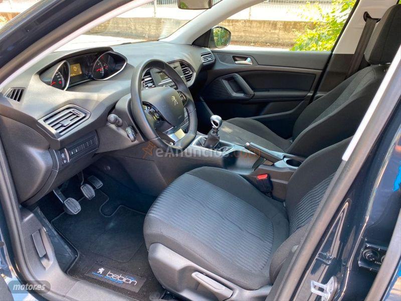 Peugeot 308 SW Access 1.2 PureTech 81kW 110CV de 2018 con 34.300 Km por 12.900 EUR. en Madrid