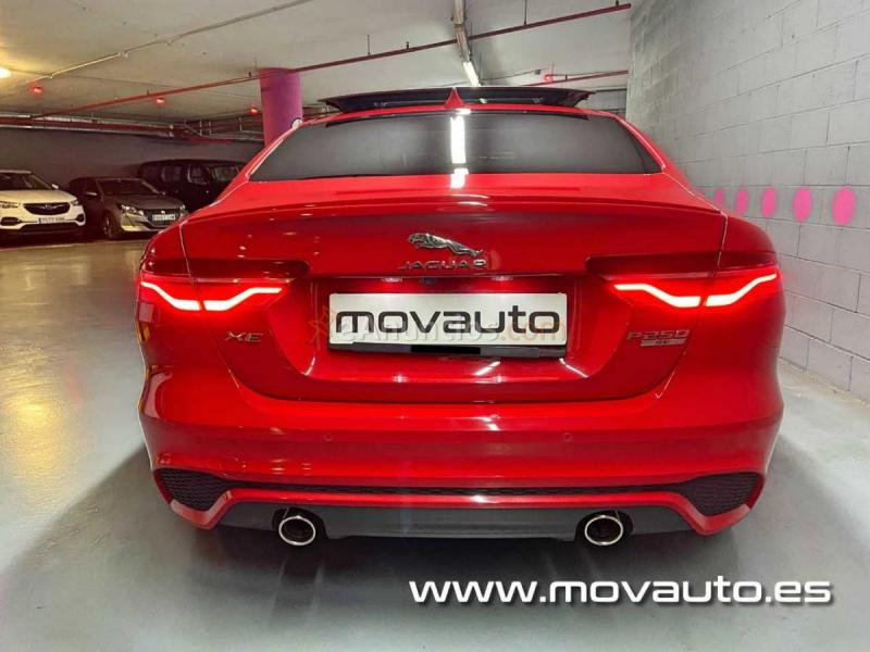 Jaguar XE P250 R-Dynamic SE 