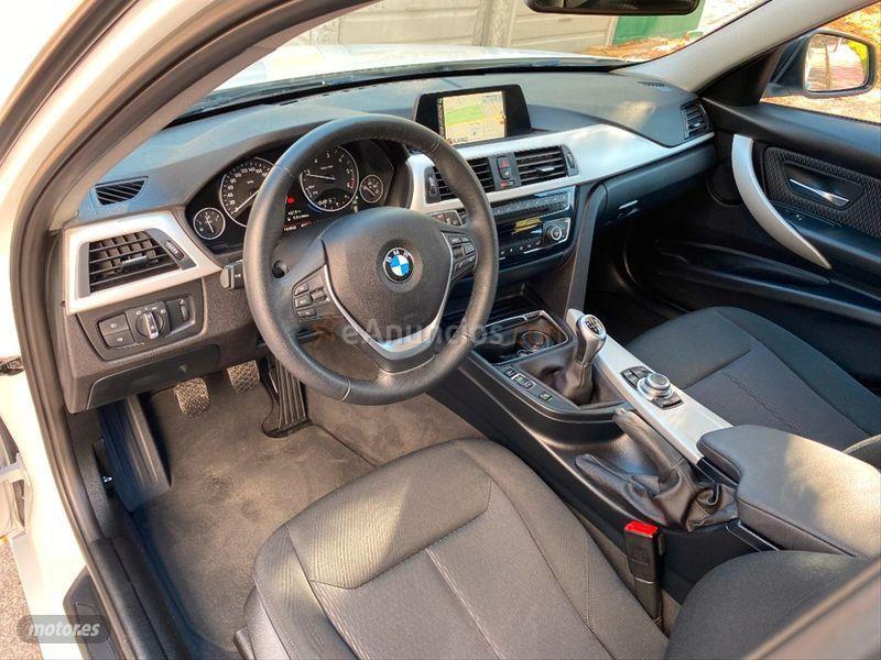 BMW Serie 3 318d Touring de 2017 con 139.985 Km por 17.900 EUR. en Jaen