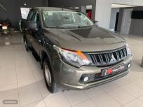 Mitsubishi L 200 DC 250 DID MPro de 2017 con 150.000 Km por 19.990 EUR. en Madrid