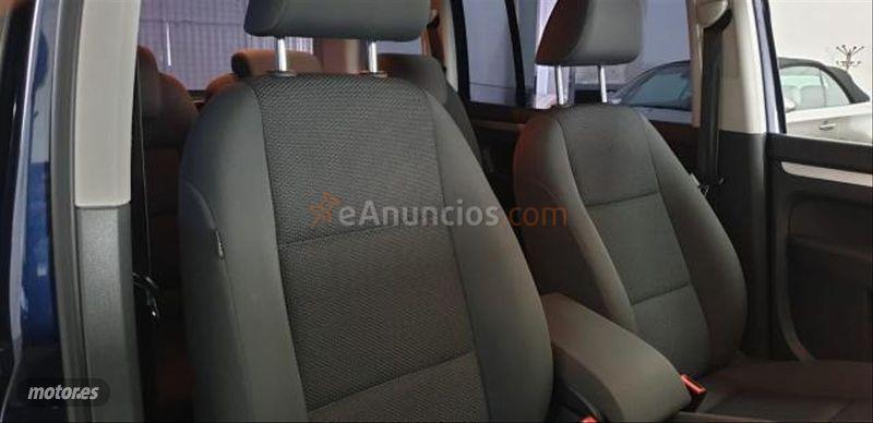 Volkswagen Touran 1.6 TDI 105cv DSG Edition de 2012 con 276.000 Km por 7.900 EUR. en Murcia