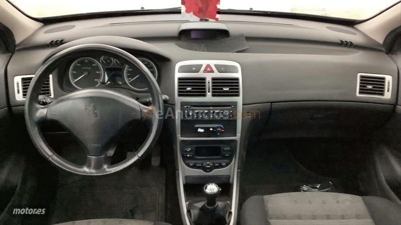 Peugeot 307 SW 2.0 HDi 110 de 2004 con 311.228 Km por 1.470 EUR. en Madrid