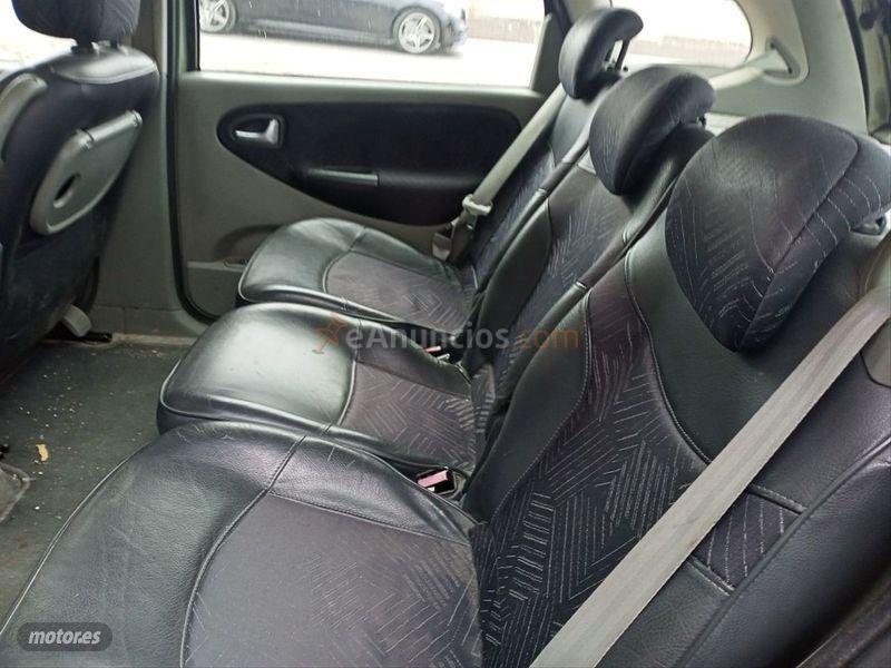 Renault Megane SCENIC FAIRWAY 1.9DCI de 2002 con 318.000 Km por 2.950 EUR. en Valencia