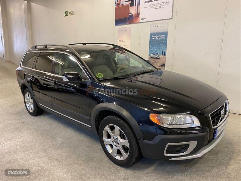 Volvo XC 70 D5 Summum de 2007 con 260.000 Km por 10.999 EUR. en Madrid