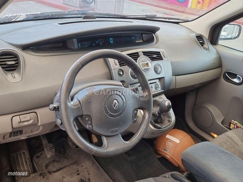 Renault Scenic EXCEPTION 1.9DCI de 2005 con 207.000 Km por 2.000 EUR. en Granada