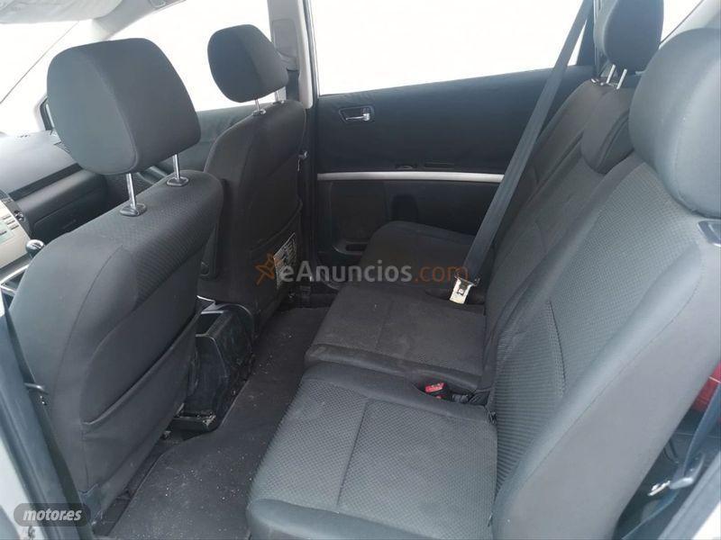 Toyota Corolla Verso 2.2 D4D 136cv Sol de 2007 con 198.000 Km por 3.200 EUR. en Barcelona