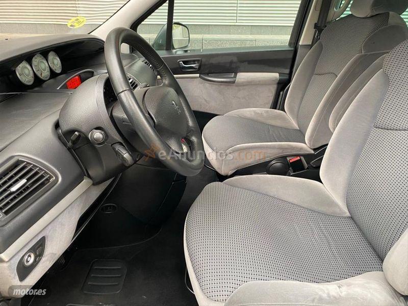 Peugeot 807 Style 2.0 HDI 160 FAP Automatico de 2013 con 136.000 Km por 12.500 EUR. en Barcelona