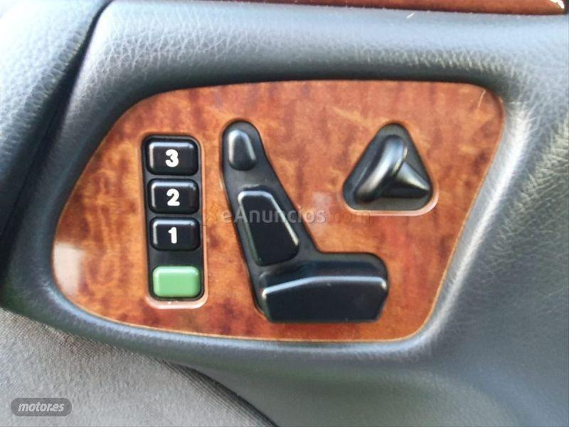 Mercedes Clase E E 320 CDI CLASSIC de 2000 con 446.358 Km por 2.499 EUR. en Badajoz