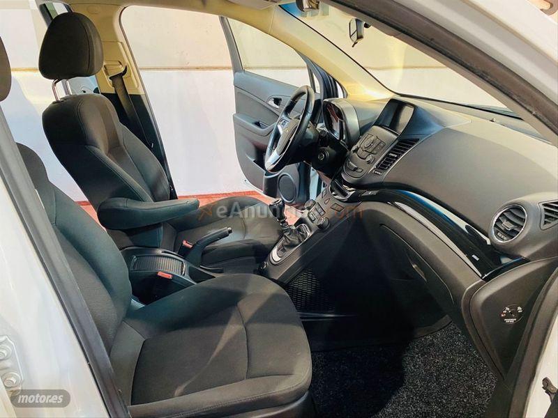 Chevrolet Orlando 2.0 VCDi LT de 2013 con 121.000 Km por 8.995 EUR. en Madrid