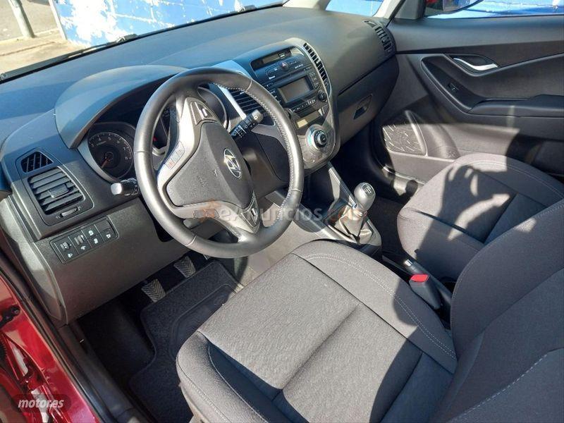 Hyundai iX20 1.4 MPI BlueDrive 25 Aniversario de 2018 con 5.100 Km por 13.500 EUR. en Barcelona