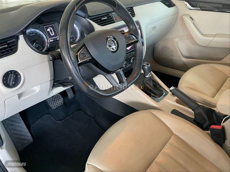 Skoda Octavia Combi 1.6 TDI 85KW 115CV DSG Style de 2017 con 48.000 Km por 15.900 EUR. en Cordoba
