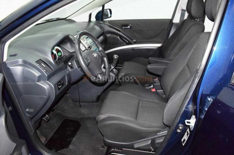 Toyota Corolla Verso 2.2 D4-D LUNA 