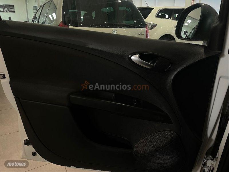 Seat Altea 1.6 TDI 105cv Reference EEcomotive de 2013 con 239.000 Km por 3.990 EUR. en Lleida