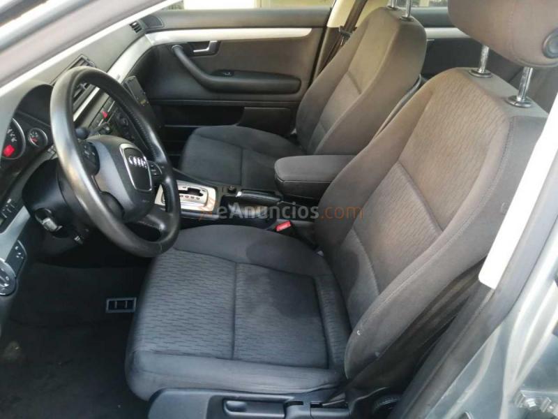 Audi A4  2.0 T FSI quattro 