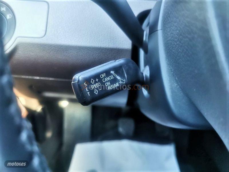 Volkswagen Passat Variant 1.6 TDI 105cv BlueMotion de 2012 con 199.900 Km por 8.800 EUR. en Palencia