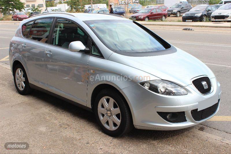 Seat Altea XL 1.6 102cv Stylance de 2007 con 84.000 Km por 5.995 EUR. en Zaragoza