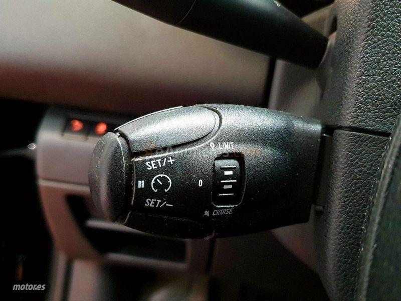 Peugeot 5008 Active 1.6 BlueHDi 120 FAP de 2016 con 111.000 Km por 12.500 EUR. en Asturias