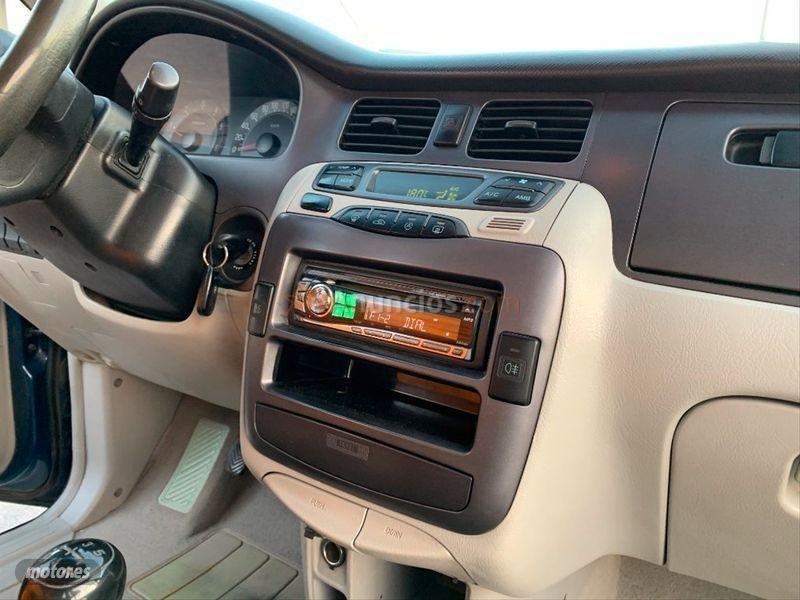 Hyundai Trajet 2.0 CRDi GLS de 2007 con 143.000 Km por 4.500 EUR. en Jaen