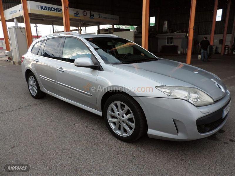 Renault Laguna G.Tour Dynamique 2.0dCi 130CV de 2009 con 180.000 Km por 4.100 EUR. en Badajoz